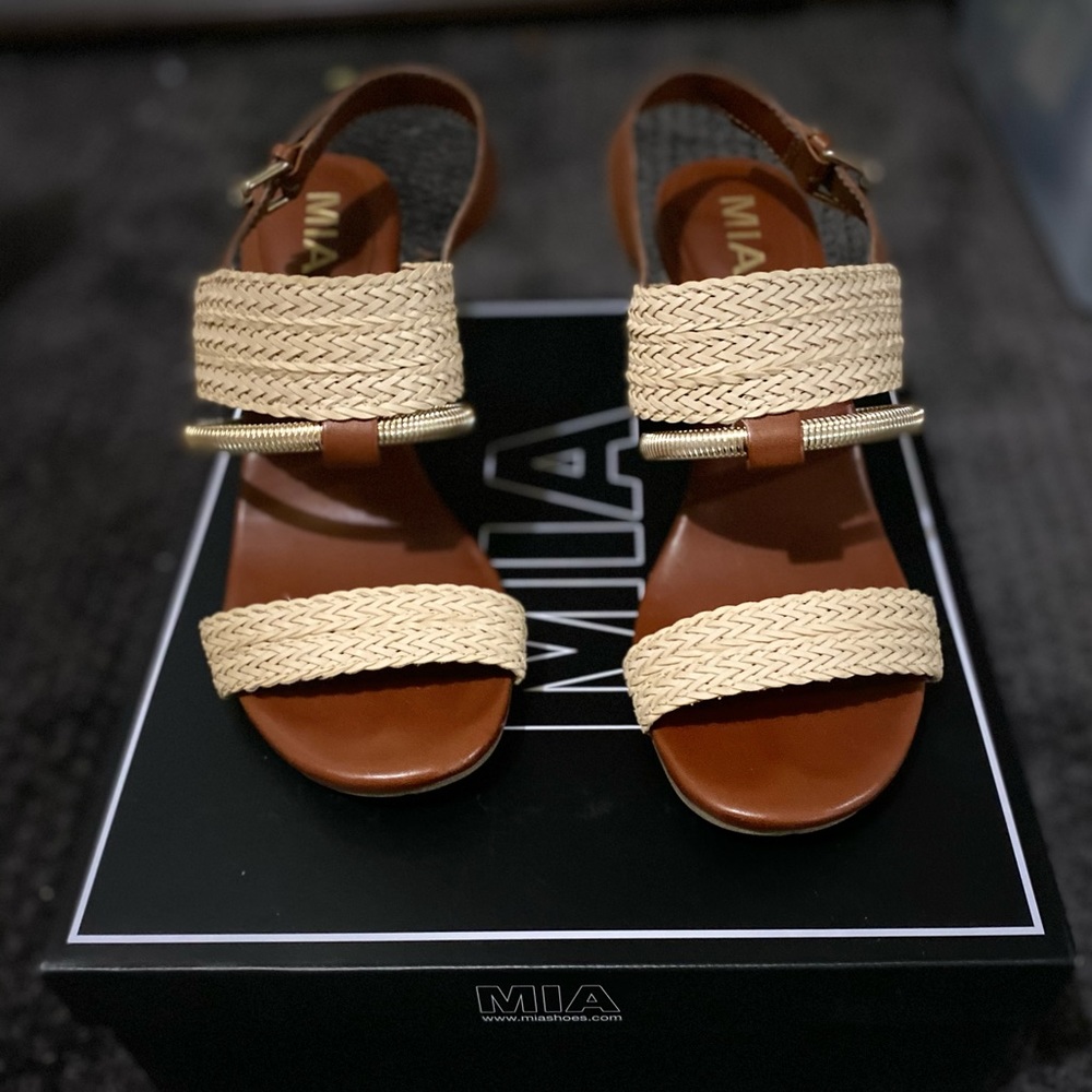 Mia Wedges